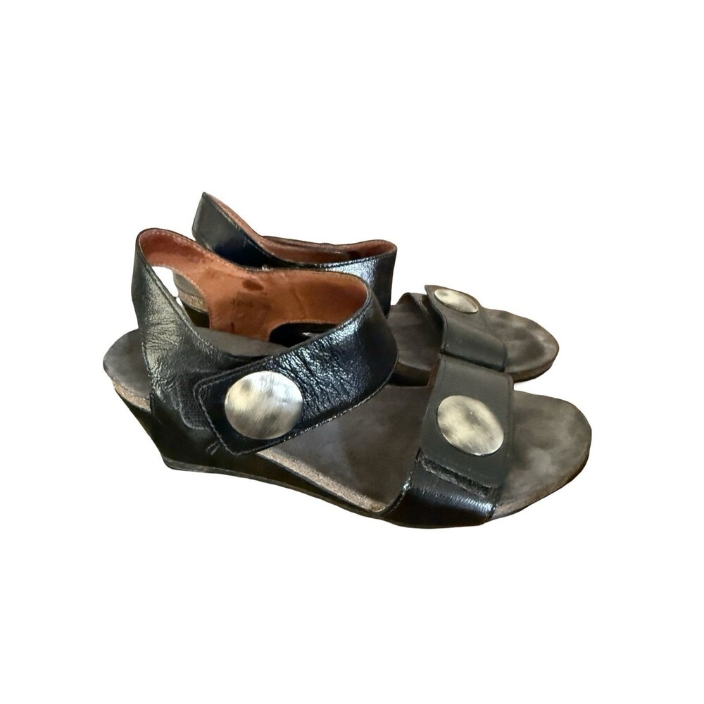 Taos Carousel Strappy Wedge Sandals Black Glossy Leather Size 39/ 8.5-9US
